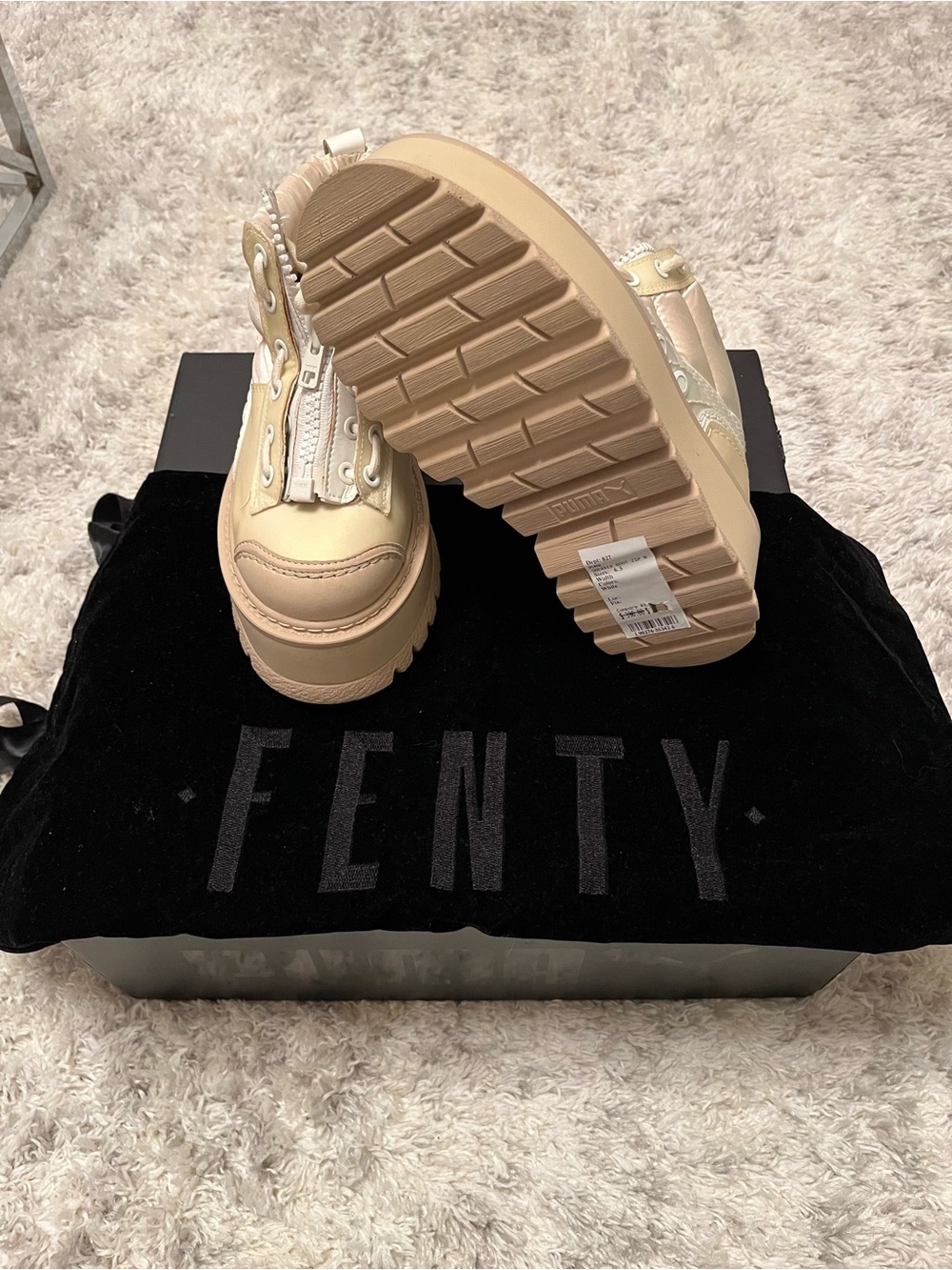 Authentic Fenty rhianna Puma Cream and Light Beige boots with box & velvet case. - Picture 9 of 12